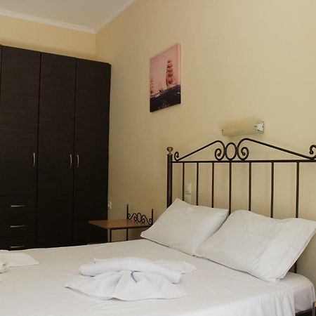 Turtle Beach Apartment Marathiás Eksteriør billede