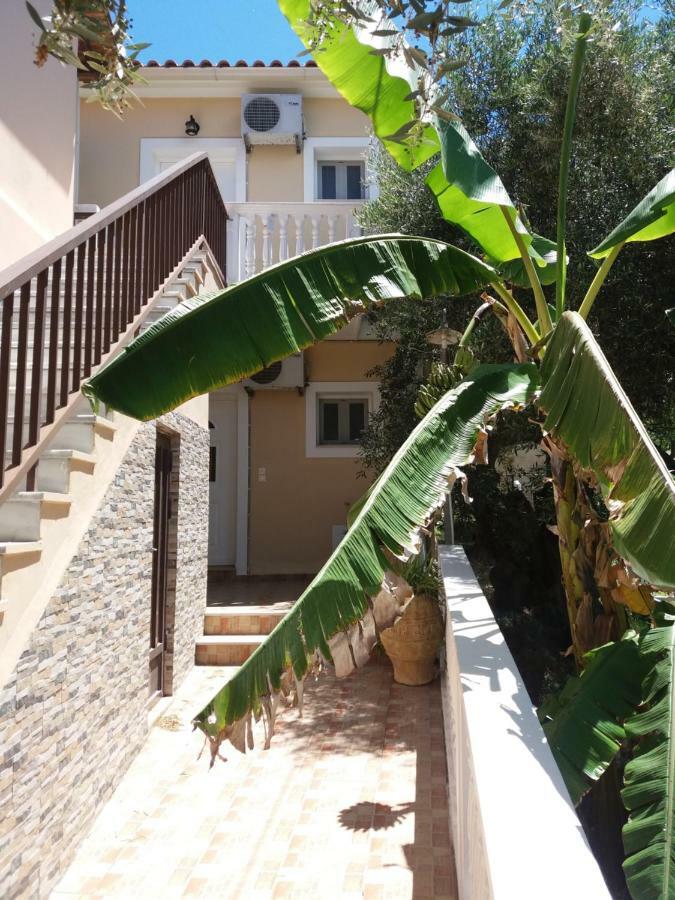 Turtle Beach Apartment Marathiás Eksteriør billede