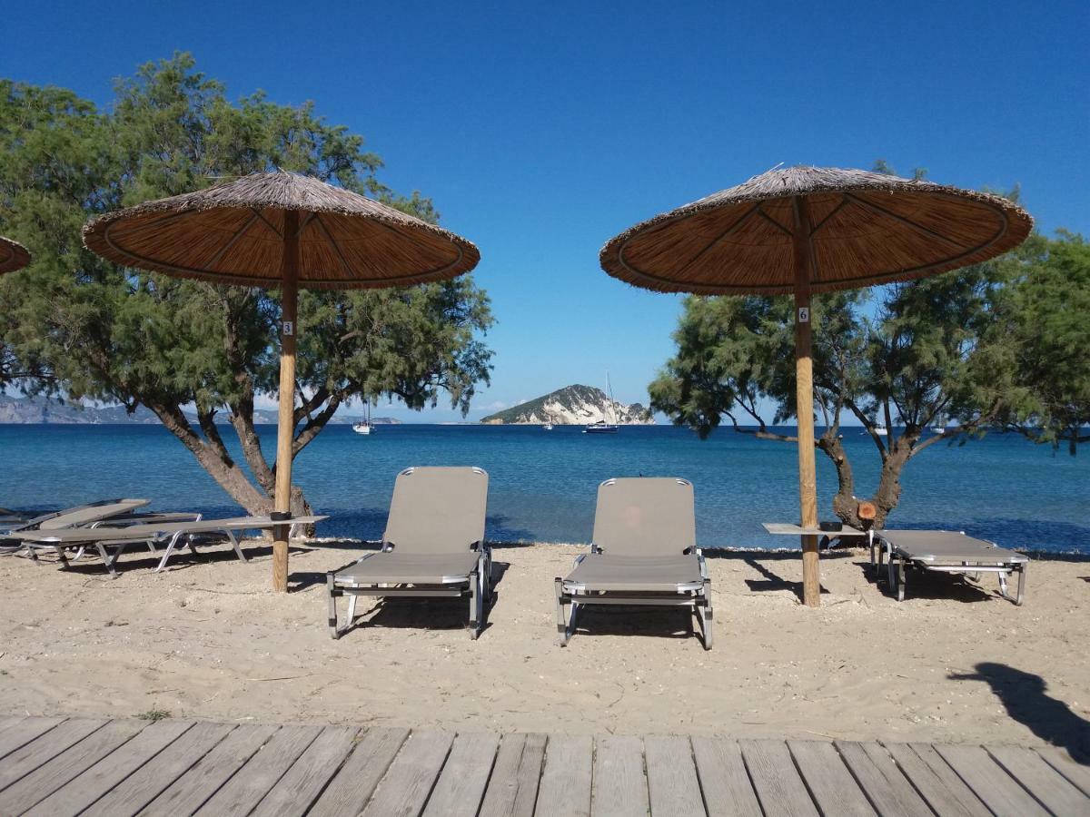 Turtle Beach Apartment Marathiás Eksteriør billede
